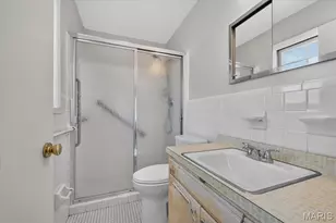 621 Windrush Dr, Kirkwood, MO 63122 - Photo 26