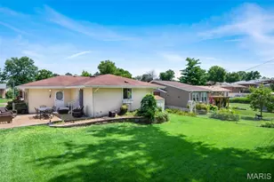 10919 Acton Dr, Saint Louis, MO 63123 - Photo 34
