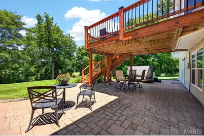 320 Huntleigh Manor Drive, Saint Charles, MO 63303 - Photo 10
