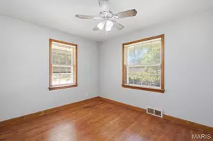 1207 Admiral Dr, Saint Louis, MO 63137 - Photo 10
