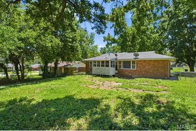 1207 Admiral Drive, Saint Louis, MO 63137 - Photo 18