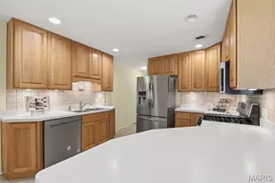 5044 Tealby Ln, Saint Louis, MO 63128 - Photo 4