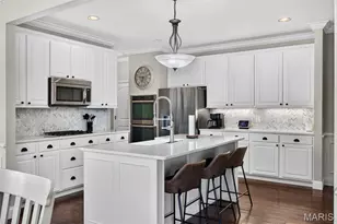 1266 Leighton Hollow Dr, O'Fallon, MO 63368 - Photo 8