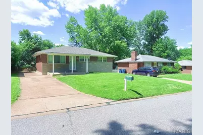 1154 Reale Avenue, Saint Louis, MO 63138 - Photo 1