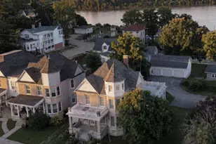 215 N 3rd St, Louisiana, MO 63353 - Photo 4