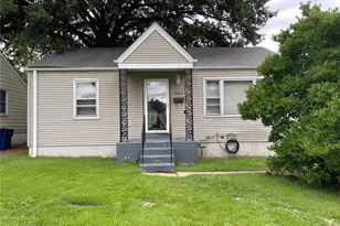 10745 St Xavier Ln, Saint Louis, MO 63074 - Photo 1