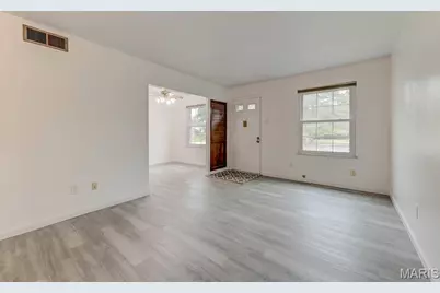 1405 Vadera Court, Fenton, MO 63026 - Photo 6