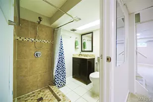 1012 Stuyvesant Ln, Ballwin, MO 63011 - Photo 32