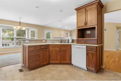 440 Raymond Drive, Florissant, MO 63031 - Photo 24