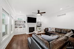 333 Par Ln, Kirkwood, MO 63122 - Photo 12