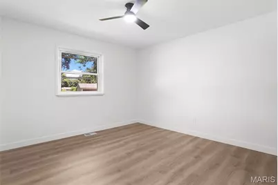 419 Woodbridge Drive, Saint Charles, MO 63303 - Photo 16