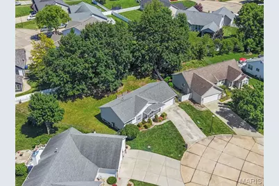 7 Red Cedar Parc Court, O'Fallon, MO 63368 - Photo 2