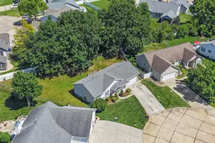7 Red Cedar Parc Ct, O'Fallon, MO 63368 - Photo 2