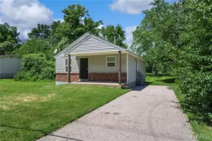 201 Becker Dr, Hazelwood, MO 63135 - Photo 2