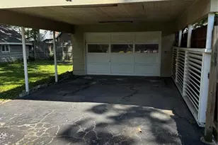 2404 Hartland Ave, Saint Louis, MO 63114 - Photo 18