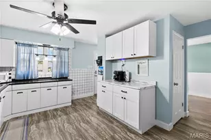210 Eldorado Dr, Florissant, MO 63031 - Photo 8
