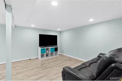 210 Eldorado Drive, Florissant, MO 63031 - Photo 16