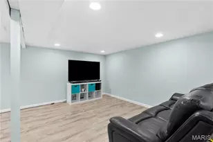 210 Eldorado Dr, Florissant, MO 63031 - Photo 16