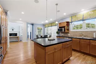 2143 Oak Dr, Saint Louis, MO 63131 - Photo 14