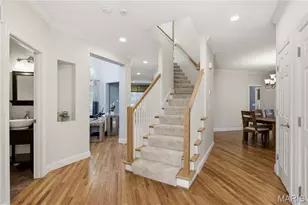 2143 Oak Dr, Saint Louis, MO 63131 - Photo 2