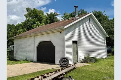 307 E Water Street, Wellsville, MO 63384 - Photo 6