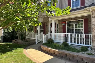 200 Romaine Spring View, Fenton, MO 63026 - Photo 2