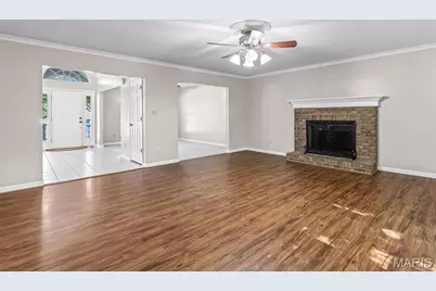 200 Romaine Spring View, Fenton, MO 63026 - Photo 6