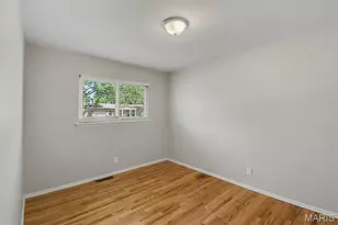 566 Candle Light Ln, Hazelwood, MO 63042 - Photo 12