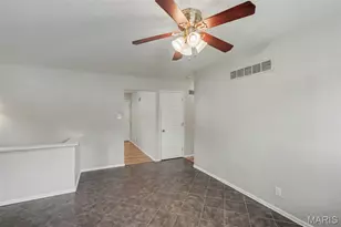 566 Candle Light Ln, Hazelwood, MO 63042 - Photo 4