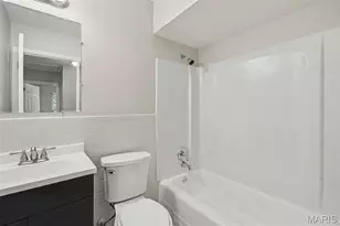 566 Candle Light Ln, Hazelwood, MO 63042 - Photo 8