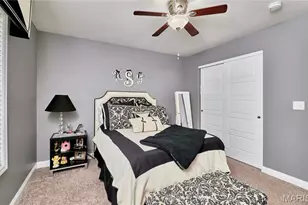 437 Prairie Creek Dr, Wentzville, MO 63385 - Photo 36