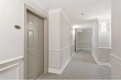 540 N and South Road #204, University City, MO 63130 - Photo 2