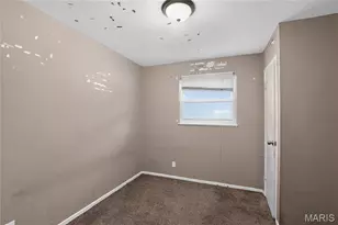 10829 Glen Garry Rd, Saint Louis, MO 63137 - Photo 14