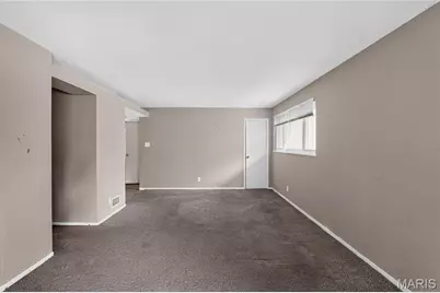 10829 Glen Garry Road, Saint Louis, MO 63137 - Photo 4