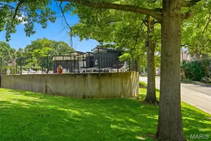 578 Sarah Ln, Saint Louis, MO 63141 - Photo 28
