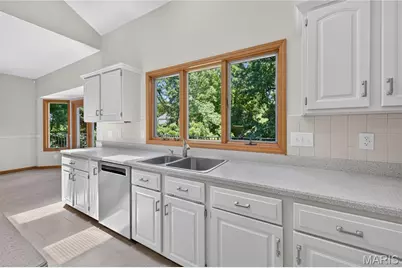 4 Woodford Place, Saint Charles, MO 63301 - Photo 8