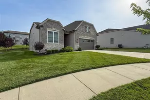 89 Alta Mira Ct, O'Fallon, MO 63368 - Photo 2
