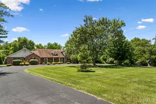 1289 Tammany Ln, Saint Louis, MO 63131 - Photo 2