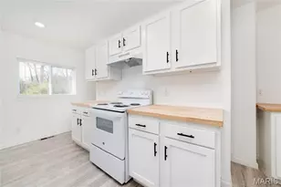 10093 Viscount Dr, Saint Louis, MO 63136 - Photo 8