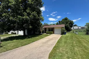 38 Matchlock Dr, Saint Peters, MO 63376 - Photo 2