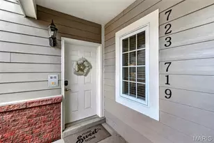 719 Windberry Ct, Oakland, MO 63122 - Photo 2