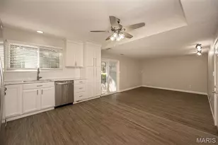 1440 Glenlea Dr, Maryland Heights, MO 63043 - Photo 16