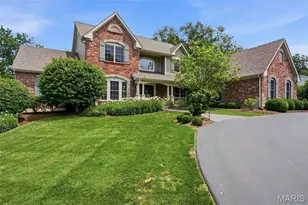 121 Ballas Ct, Town and Country, MO 63131 - Photo 2