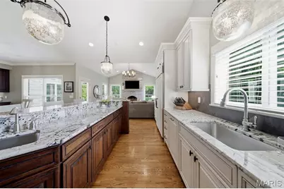 121 Ballas Court, Town and Country, MO 63131 - Photo 24