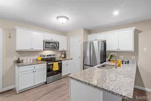 2210 Columbus Cir, Warrenton, MO 63383 - Photo 8