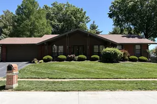 1538 Woodroyal W Dr, Chesterfield, MO 63017 - Photo 1