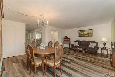 4327 Chateau De Ville Drive, Saint Louis, MO 63129 - Photo 12