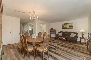4327 Chateau De Ville Dr, Saint Louis, MO 63129 - Photo 12