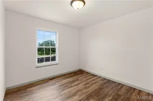 890 Cades Cove, Florissant, MO 63031 - Photo 16