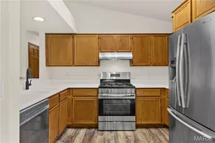 890 Cades Cove, Florissant, MO 63031 - Photo 10